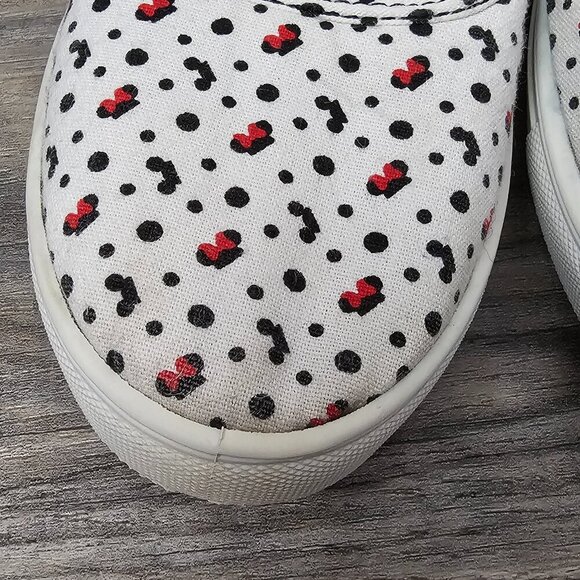 🔥Disney Minnie Mouse Women's Canvas Lace Up Polka Dot White Black Shoe Sneakers - Picture 11 of 11